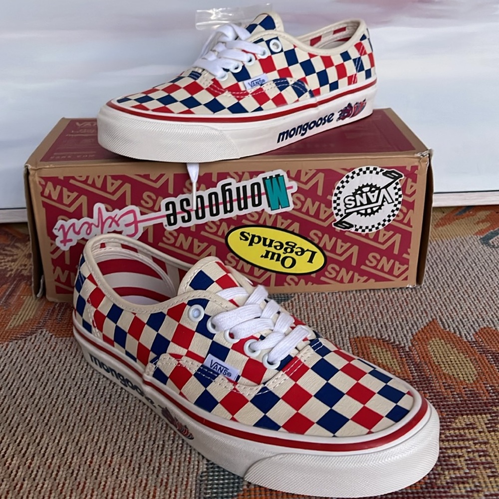 Vans WMNS Authentic 44 D
Our Legends Mongoose Red/ VN0A4BVYRDB
Sneakers - Picture 15 of 16